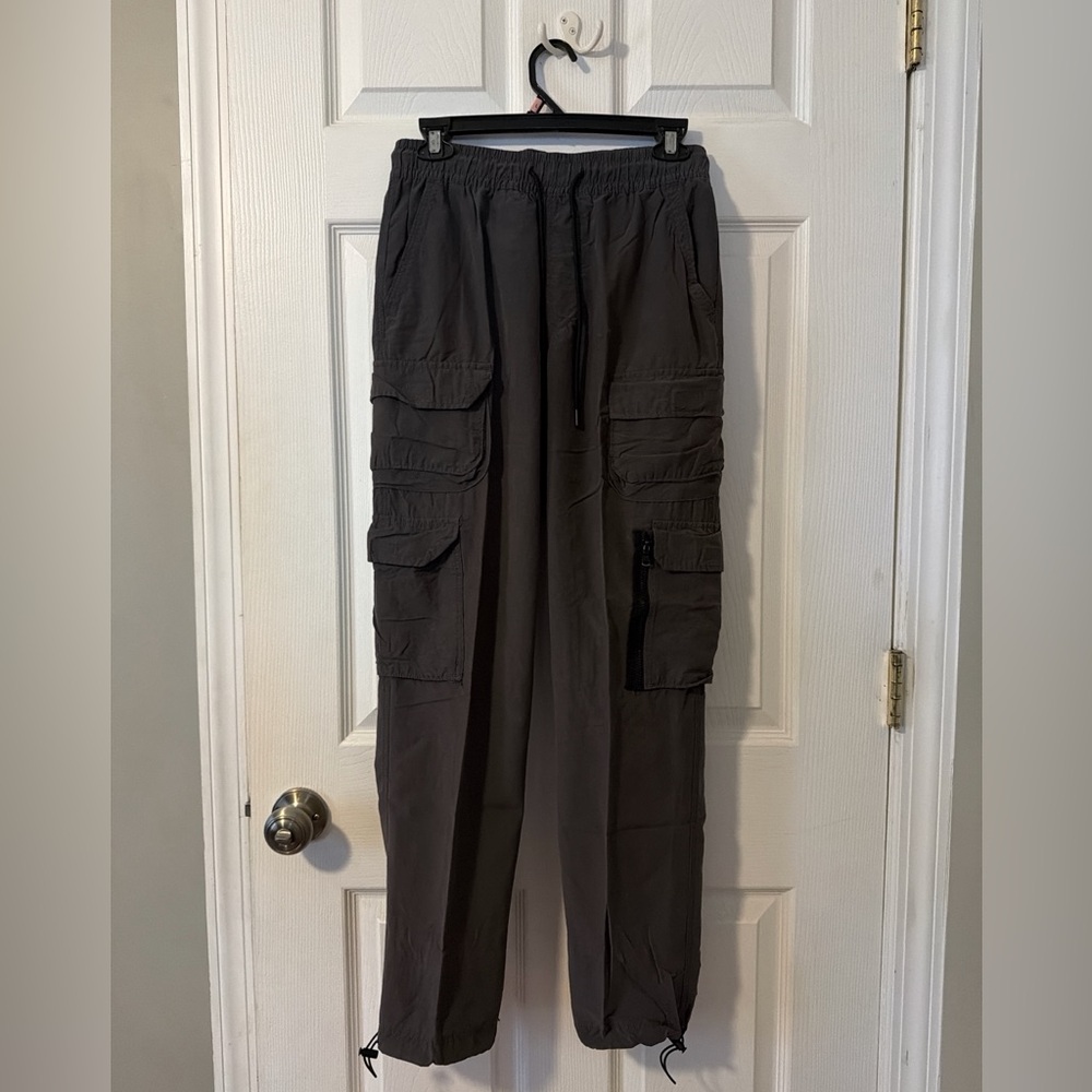 Aeropostale Men's Dark Gray Cargo Joggers